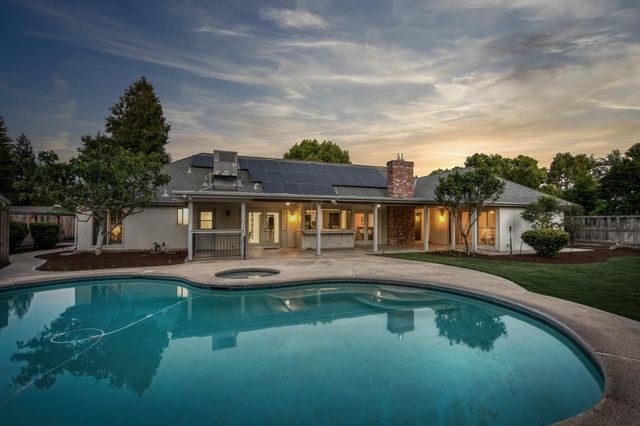 5431 N Kavanagh Avenue, Fresno, CA 93711