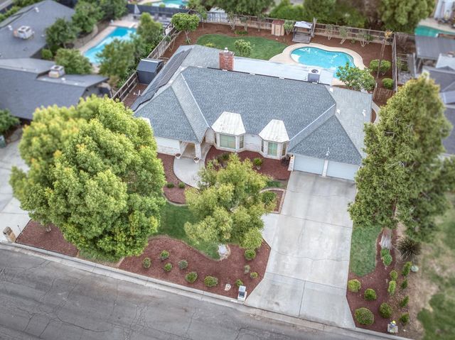 5431 N Kavanagh Avenue, Fresno, CA 93711