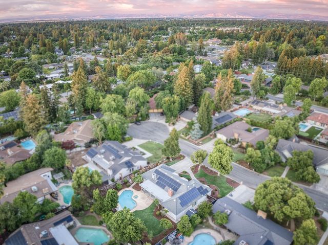 5431 N Kavanagh Avenue, Fresno, CA 93711