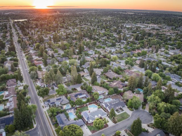 5431 N Kavanagh Avenue, Fresno, CA 93711