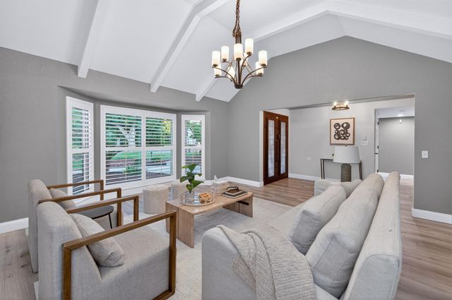 5431 N Kavanagh Avenue, Fresno, CA 93711