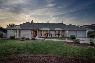 5431 N Kavanagh Avenue, Fresno, CA 93711