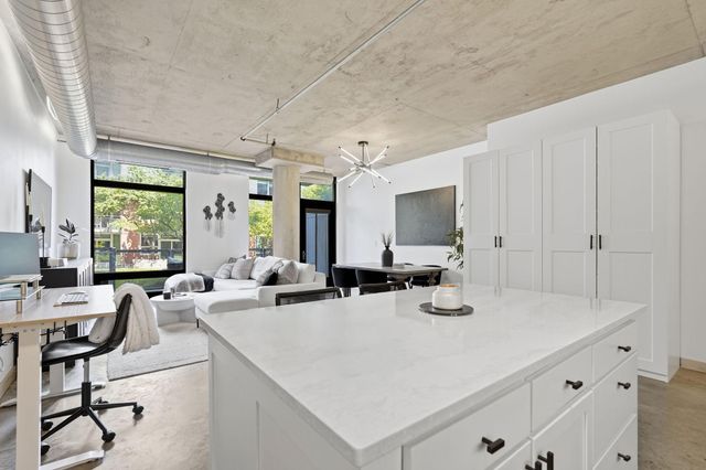 720 N 4th Street 111, Minneapolis, MN 55401