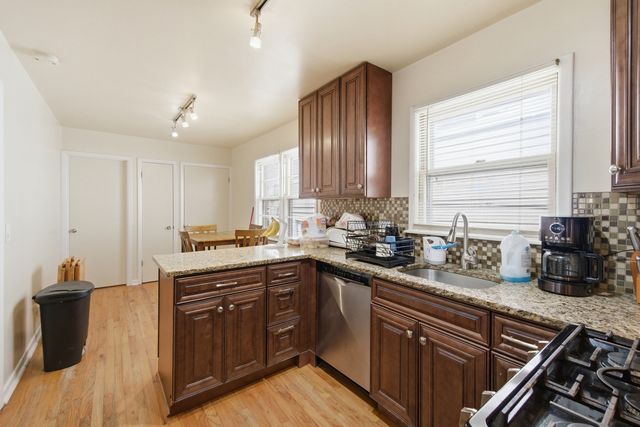 4622 N Springfield Avenue, Chicago, IL 60625