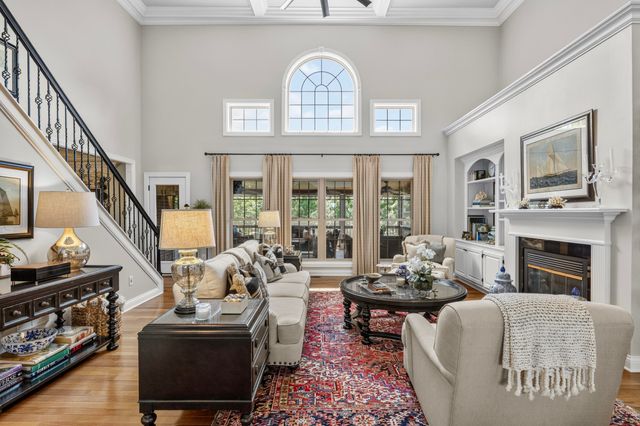 3896 Tatton Park, Lexington, KY 40515