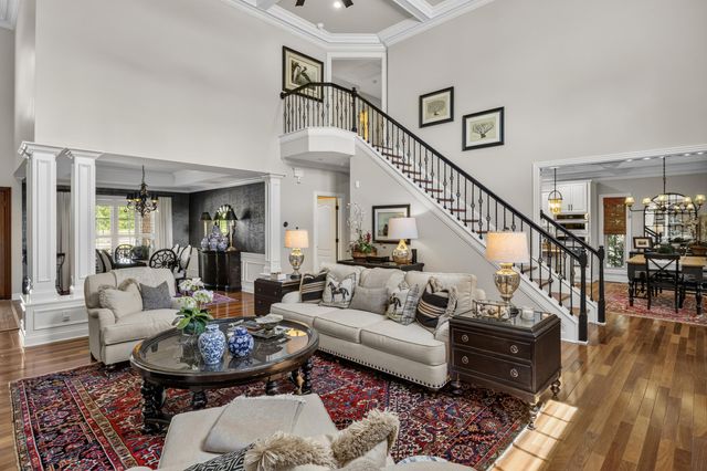 3896 Tatton Park, Lexington, KY 40515