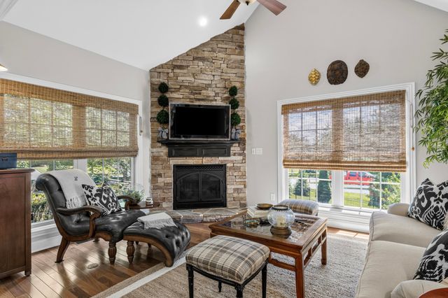3896 Tatton Park, Lexington, KY 40515