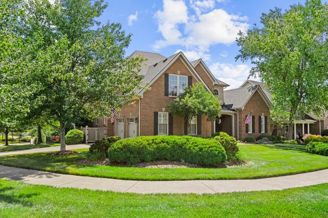 3896 Tatton Park, Lexington, KY 40515