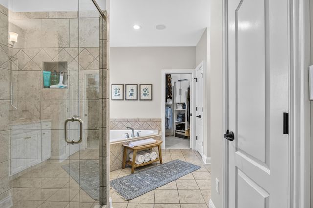 3896 Tatton Park, Lexington, KY 40515