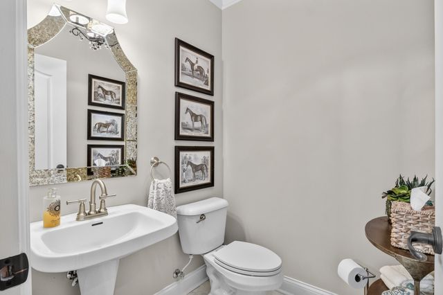 3896 Tatton Park, Lexington, KY 40515