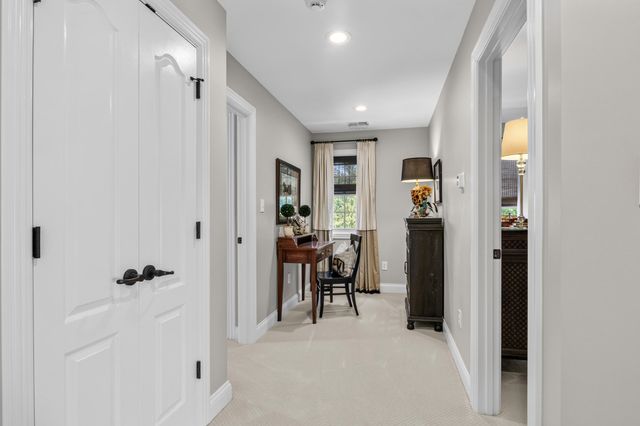 3896 Tatton Park, Lexington, KY 40515
