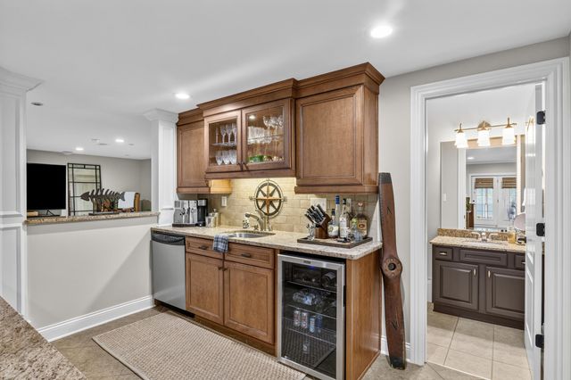3896 Tatton Park, Lexington, KY 40515