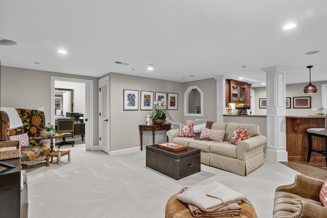 3896 Tatton Park, Lexington, KY 40515