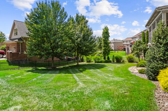 3896 Tatton Park, Lexington, KY 40515