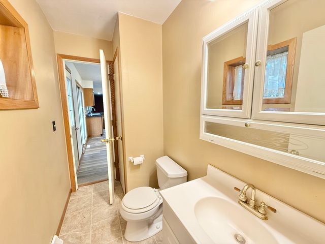 10620 Grover Oaks Road, Roscoe, IL 61073