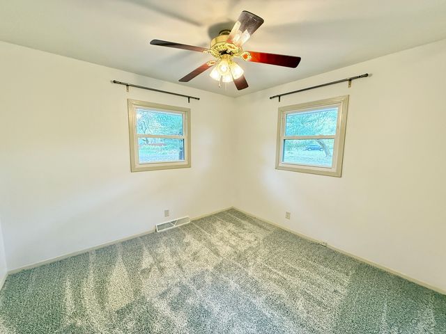 10620 Grover Oaks Road, Roscoe, IL 61073