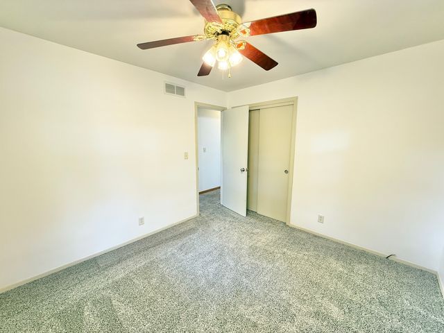 10620 Grover Oaks Road, Roscoe, IL 61073