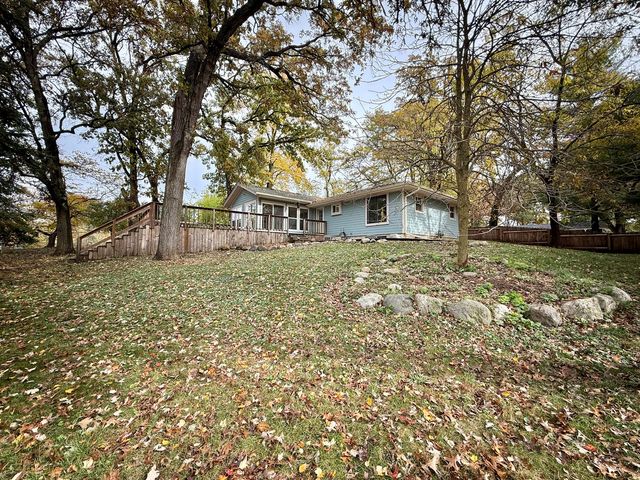 10620 Grover Oaks Road, Roscoe, IL 61073