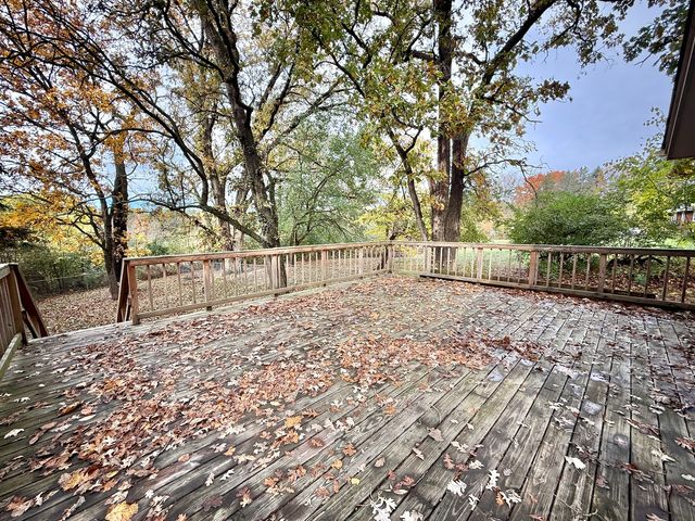 10620 Grover Oaks Road, Roscoe, IL 61073