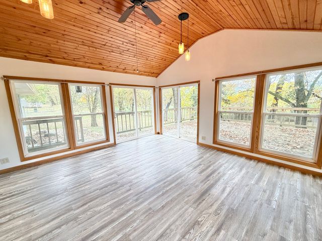 10620 Grover Oaks Road, Roscoe, IL 61073