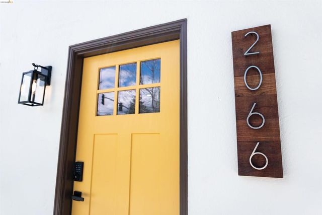 2066 Encinal Ave, Alameda, CA 94501