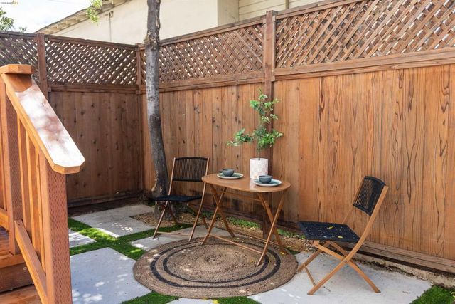 2066 Encinal Ave, Alameda, CA 94501