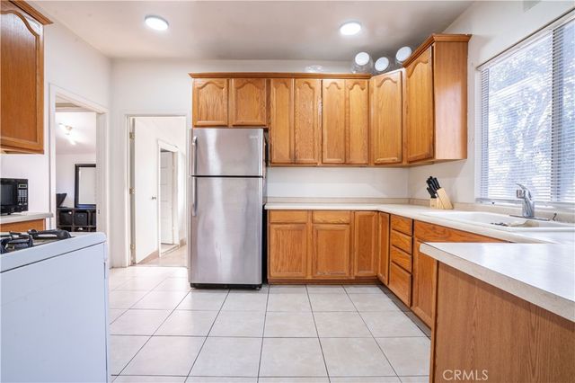 730 W 9th, Pomona, CA 91766