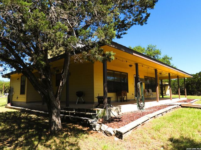 1081 Summit, Lakehills, TX 78063