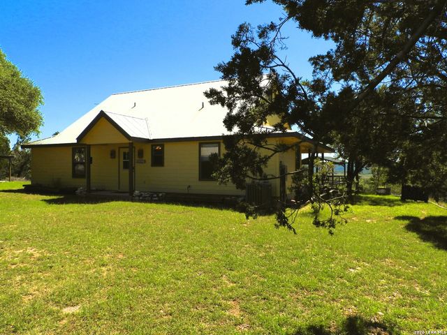 1081 Summit, Lakehills, TX 78063