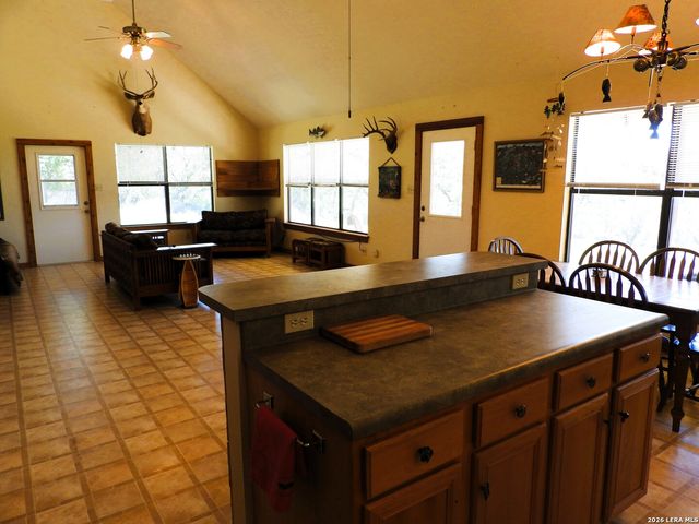 1081 Summit, Lakehills, TX 78063