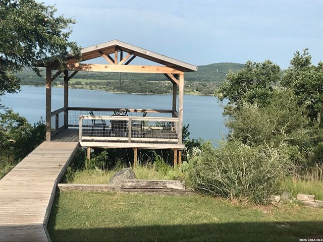 1081 Summit, Lakehills, TX 78063