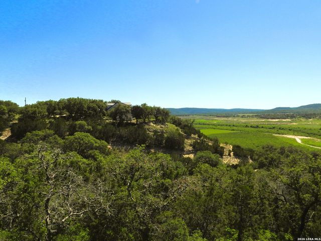 1081 Summit, Lakehills, TX 78063