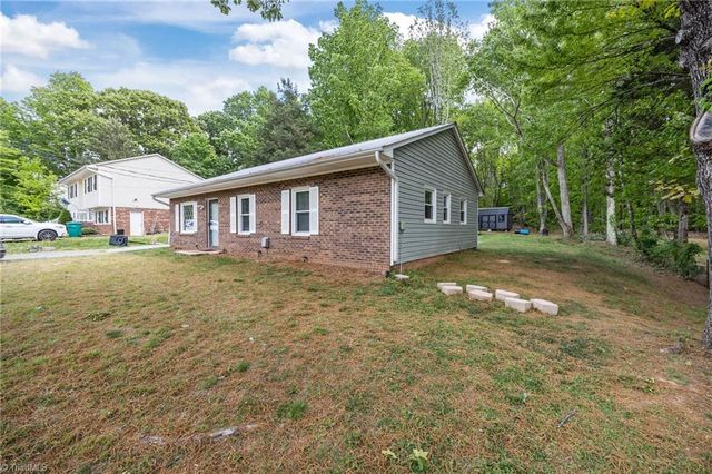 5124 Tall Tree Drive, Winston-salem, NC 27105
