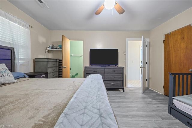 5124 Tall Tree Drive, Winston-salem, NC 27105