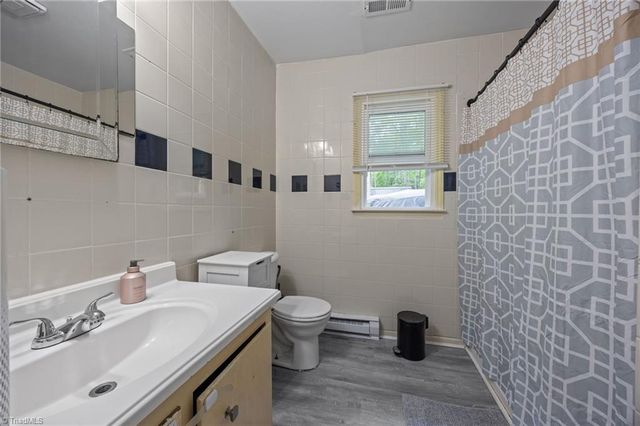 5124 Tall Tree Drive, Winston-salem, NC 27105