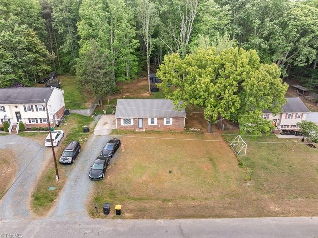 5124 Tall Tree Drive, Winston-salem, NC 27105