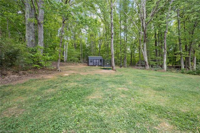 5124 Tall Tree Drive, Winston-salem, NC 27105