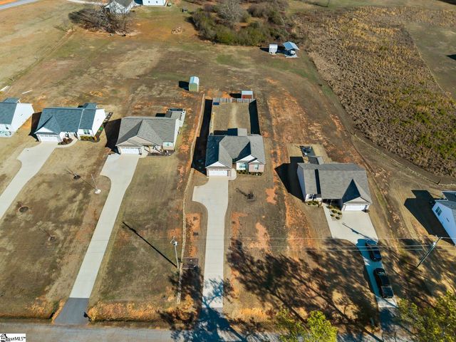 213 Boggs Road, Belton, SC 29627