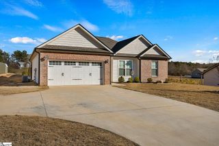 213 Boggs Road, Belton, SC 29627