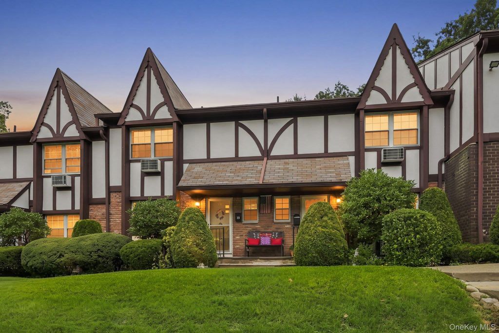 72 Yorkshire Drive, Suffern, NY 10901 — exterior