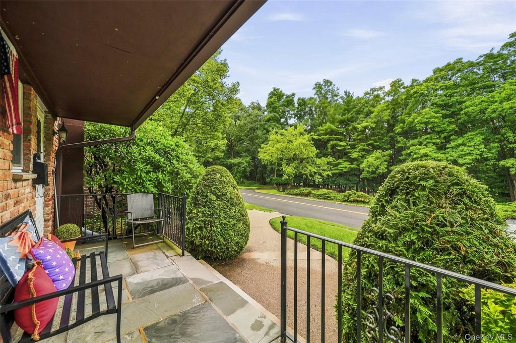 72 Yorkshire Drive, Suffern, NY 10901 — photo 5