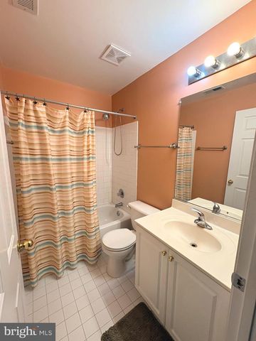 1617 SHADY GLEN DR, District Heights, MD 20747