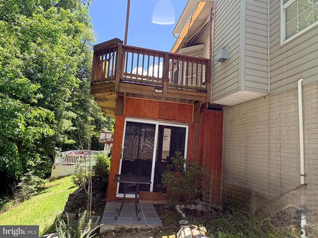 1617 SHADY GLEN DR, District Heights, MD 20747