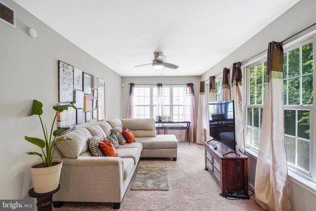 1617 SHADY GLEN DR, District Heights, MD 20747