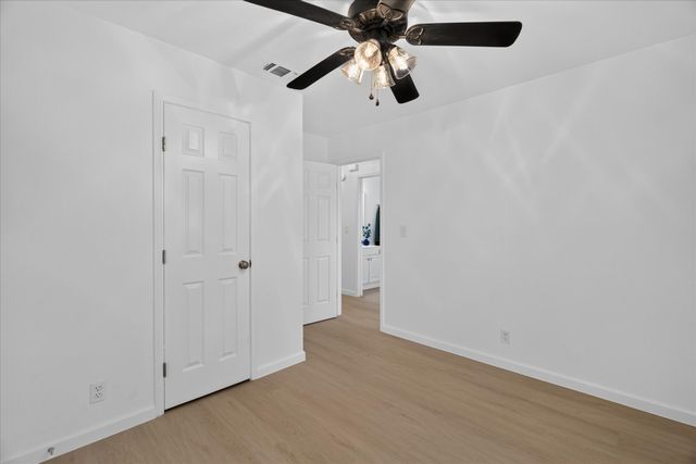 617 S Waxahachie Street, Mansfield, TX 76063