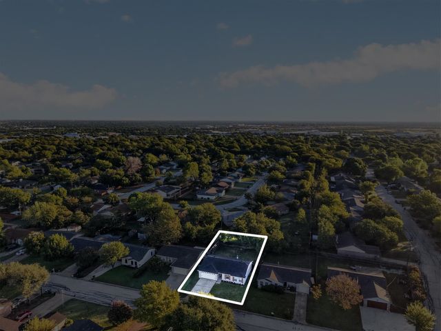 617 S Waxahachie Street, Mansfield, TX 76063