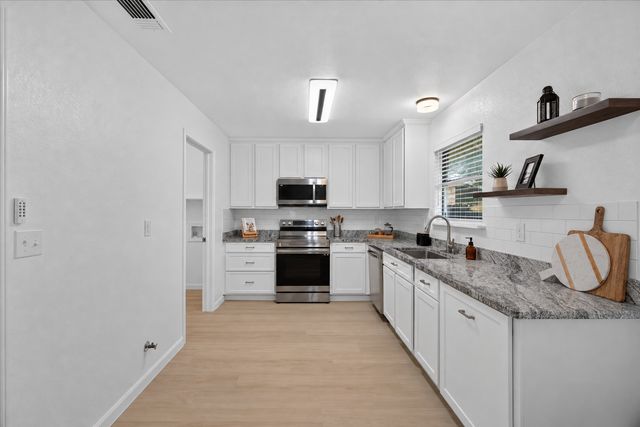 617 S Waxahachie Street, Mansfield, TX 76063