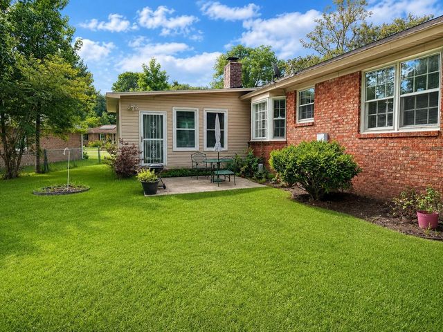 300 Driver Avenue, Summerville, SC 29483