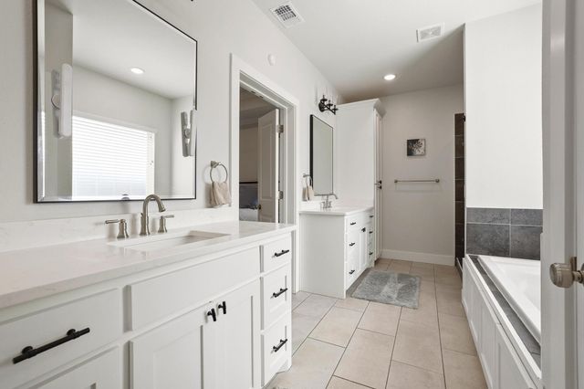 112 Chisolm Trail, Pottsboro, TX 75076