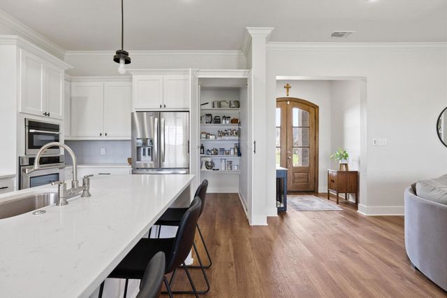 112 Chisolm Trail, Pottsboro, TX 75076